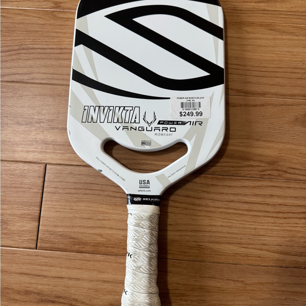 Invikta Vanguard Power Air Pickleball Paddle - Black and White